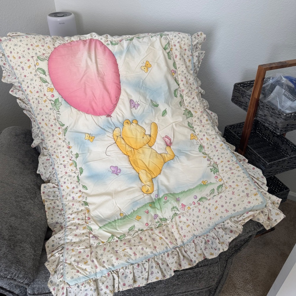 Vintage Disney Classic Pooh Baby Quilt Cream‎ Pink 1999 Vintage Ruffle Blanket